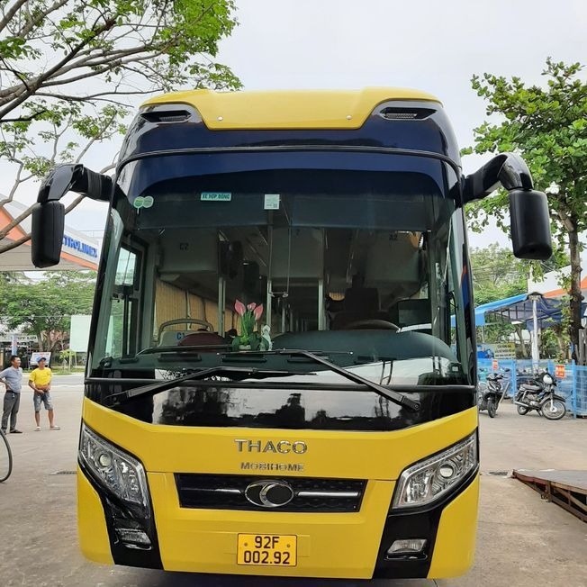 Xe Lovabus Mặt trước xe Giường nằm 40 chỗ