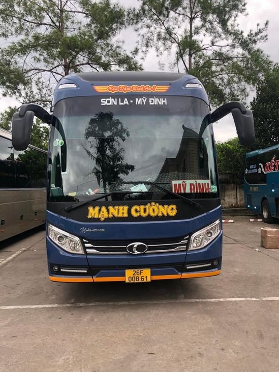 Xe Mạnh Cường (Sơn La) Mặt trước xe Limousine giường nằm 34 chỗ