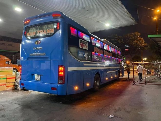 Xe Nam Thanh Mặt sau xe Giường nằm 40 chỗ (Có WC)