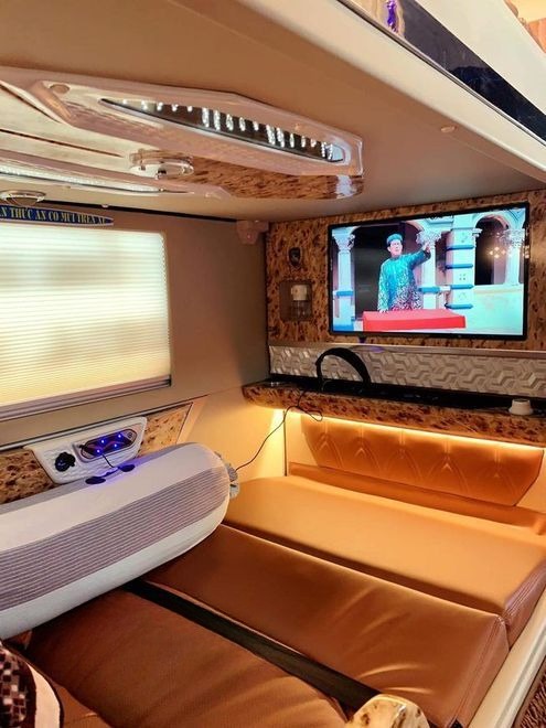 Xe Tuấn Hiệp Nội thất Giường nằm Limousine giường phòng 22 chỗ