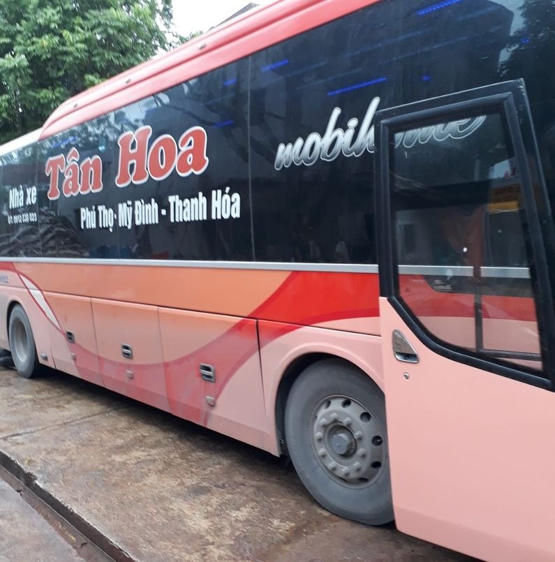 Xe Tân Hoa Bên hông xe Ghế ngồi 34 chỗ