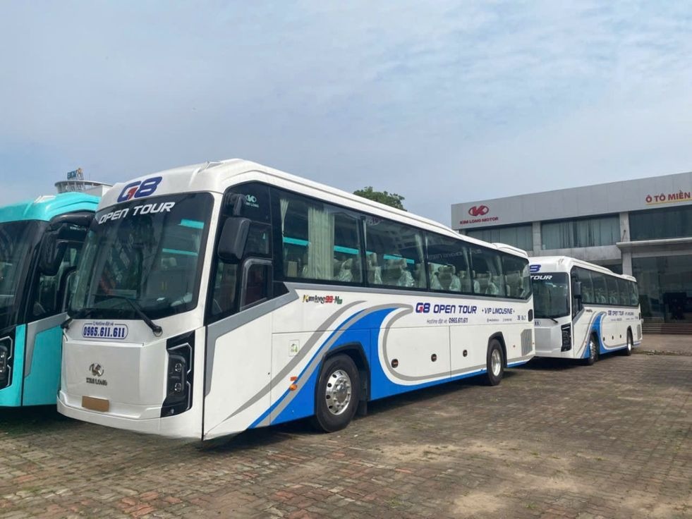 Xe G8 SAPA OPEN TOUR Mặt trước xe Bên hông xe 