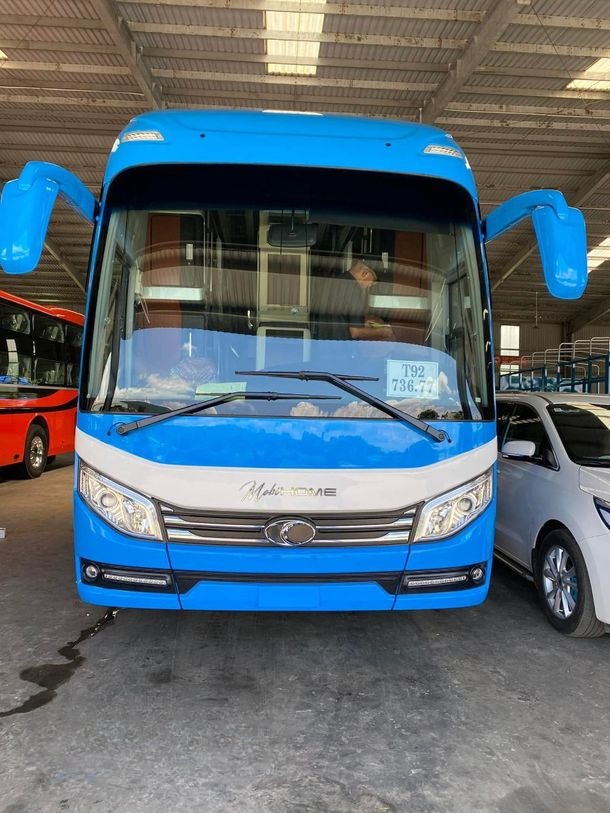 Xe Thu Dung Mặt trước xe Limousine 34 phòng