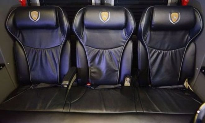 Xe Vy Vân Ghế ngồi Limousine 9 chỗ (thường)
