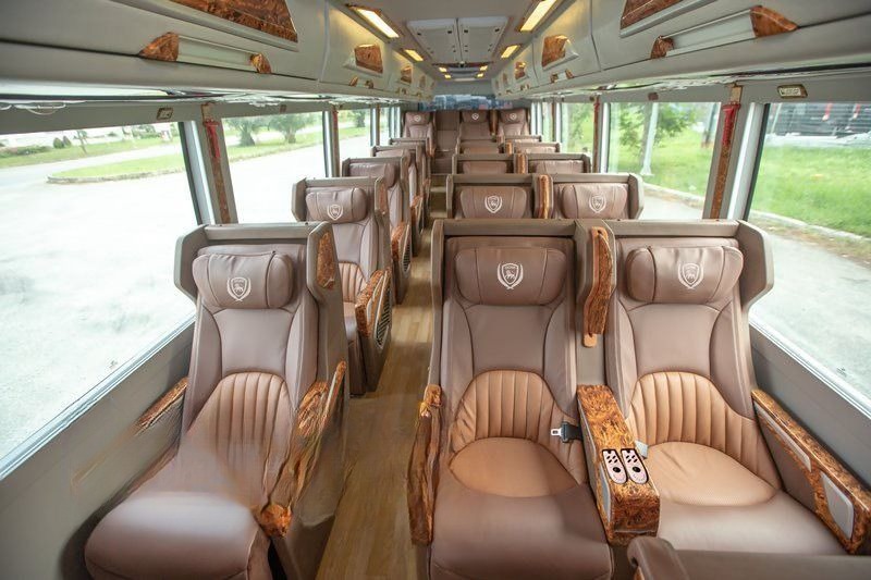 Xe Lovabus Ghế ngồi Tiện ích Nội thất Limousine 18 chỗ