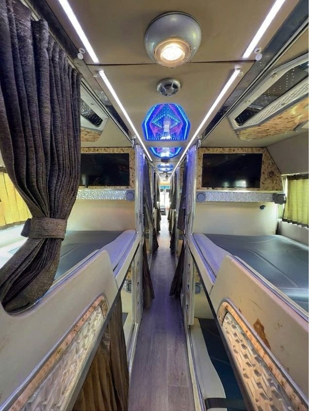 Xe Lux Express Tài Phát Tiện ích Nội thất Limousine 22 Phòng Đơn