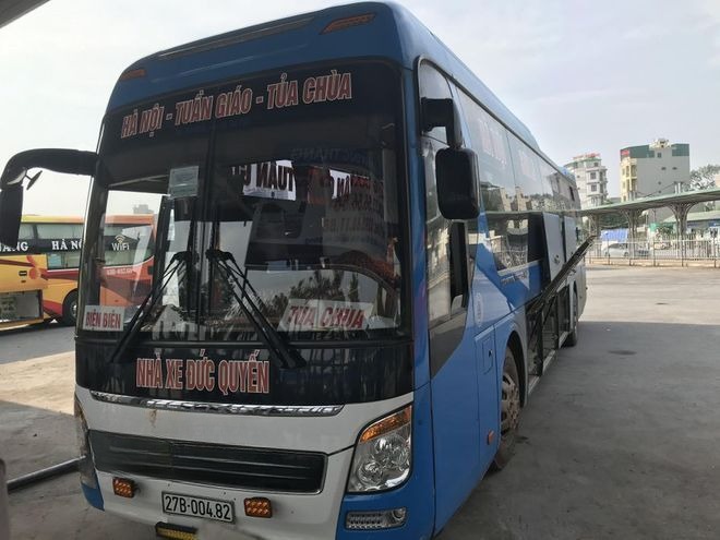 Xe Đức Quyến Mặt trước xe Giường nằm 20 chỗ