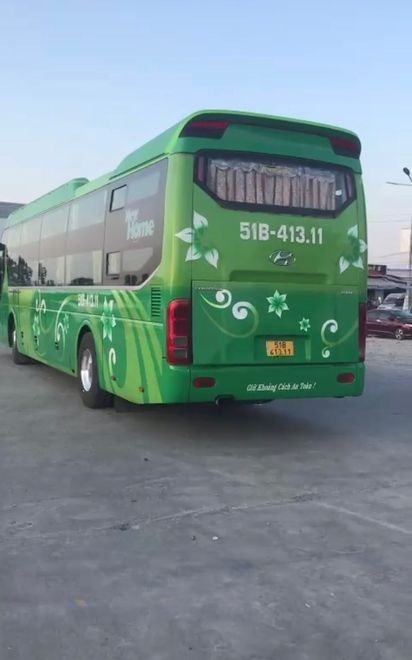 Xe Diễm Phương Mặt sau xe Bên hông xe Giường nằm 36 chỗ