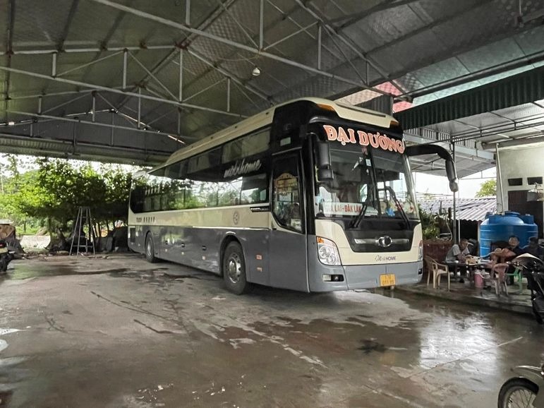Xe Đại Dương (Thái Bình) Mặt trước xe Bên hông xe Giường nằm 44 chỗ