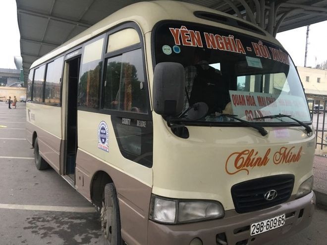 Xe Chính Minh Bên hông xe Ghế ngồi 29 chỗ