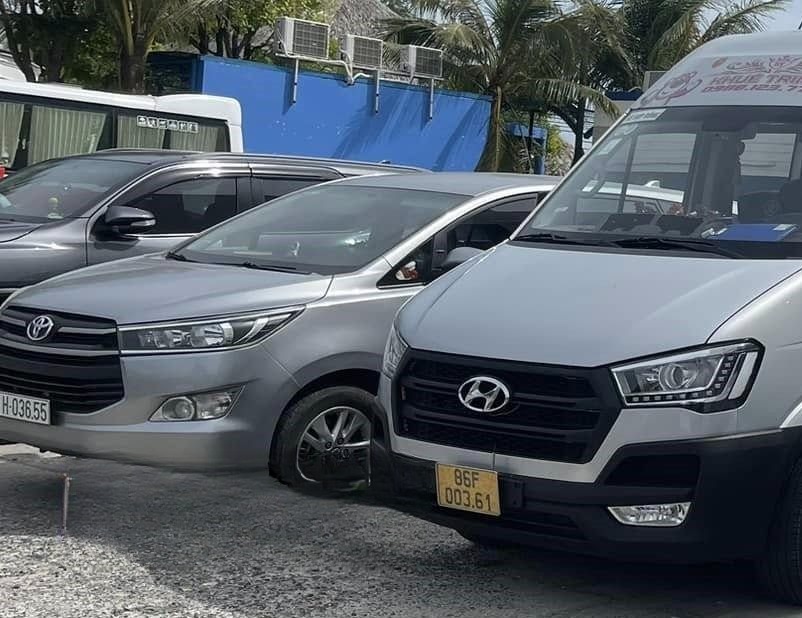Xe Đăng Thúc Mặt trước xe Bên hông xe Ghế ngồi 4 chỗ