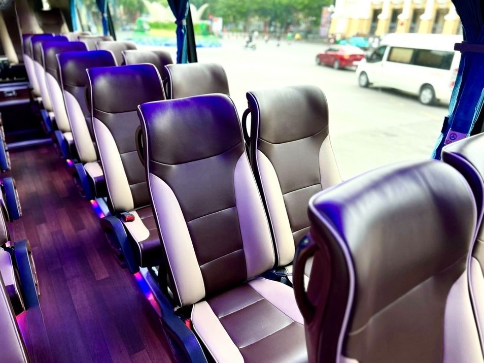 Xe Sinh Cafe Tour Nội thất Ghế ngồi 35 chỗ