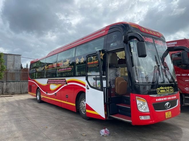 Xe Thanh Nhã Mặt trước xe Bên hông xe