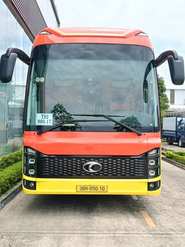 Xe Sơn Hà (Hà Tĩnh) Mặt trước xe Giường nằm 32 chỗ