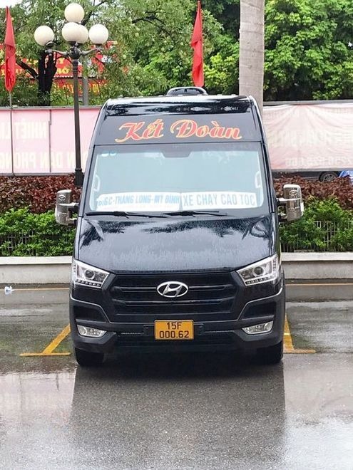 Xe Kết Đoàn Mặt trước xe Ghế ngồi 16 chỗ 