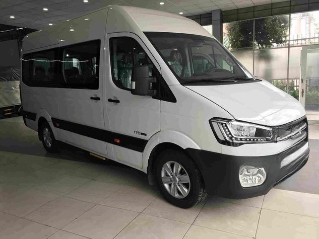 Xe Xuân Trường (Quảng Ninh) Bên hông xe Solati 16 chỗ