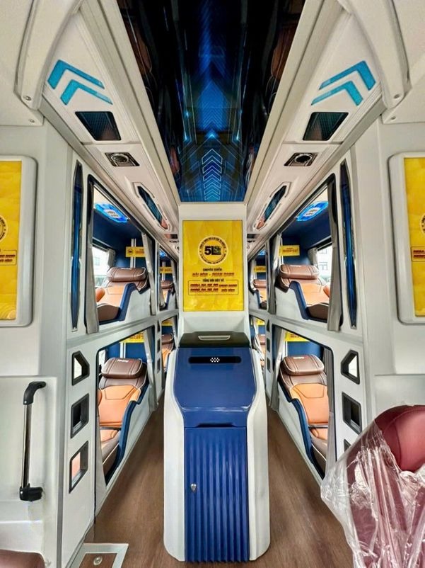 Xe Năm Lu  Nội thất Giường nằm Tiện ích Limousine 34 Phòng 