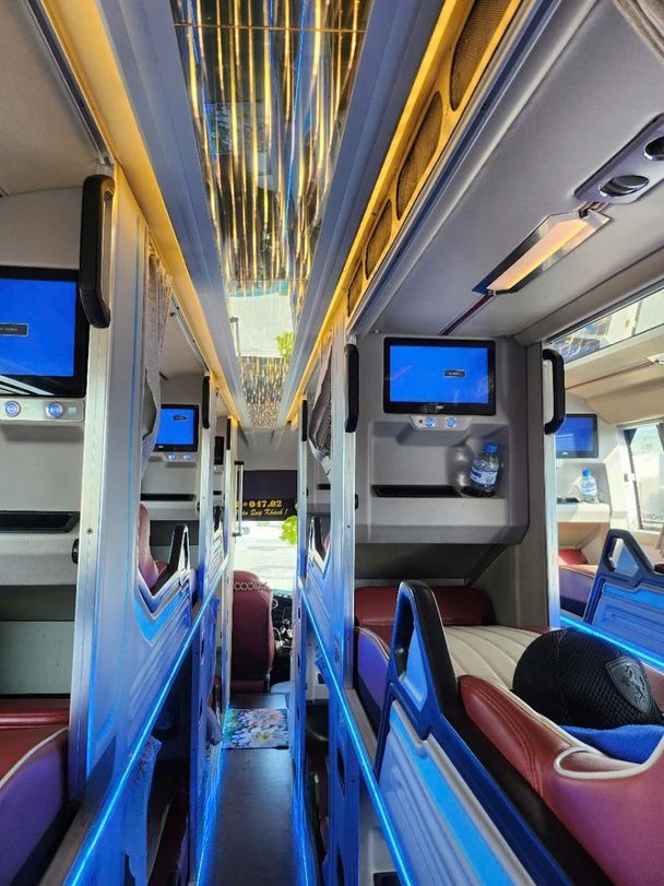 Xe Mười Phương Express Giường nằm Tiện ích Nội thất Luxury 34 phòng