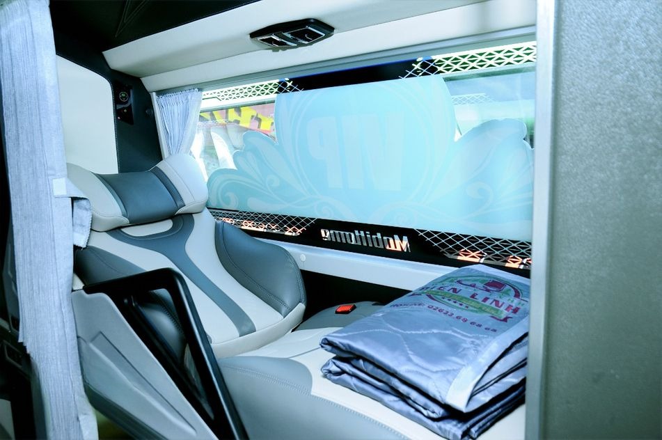 Xe Điền Linh Limousine Giường nằm Nội thất Tiện ích Limousine 36 giường