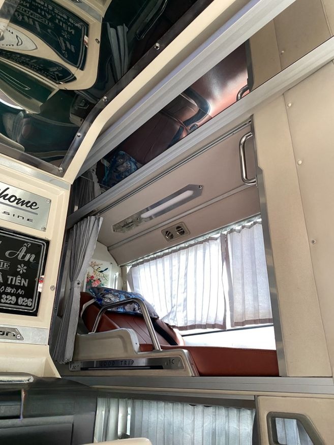 Xe Chuônl Ẩn Giường nằm Tiện ích Nội thất Limousine 34 Phòng
