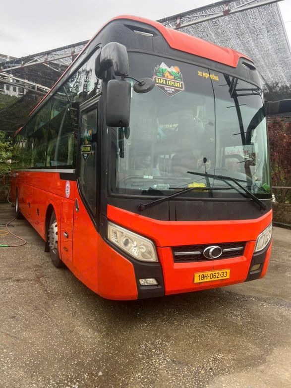 Xe SaPa Explore Mặt trước xe Giường nằm 36 chỗ (mới )