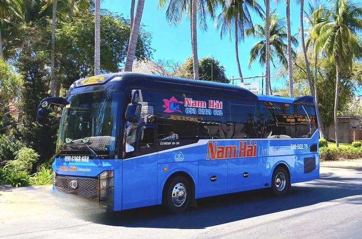 Xe Nam Hải Limousine Bên hông xe Limousine 34 giường