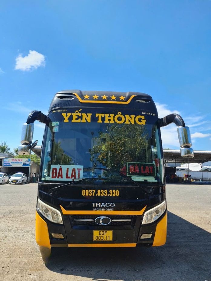 Xe Yến Thông Mặt trước xe Giường nằm 40 chỗ
