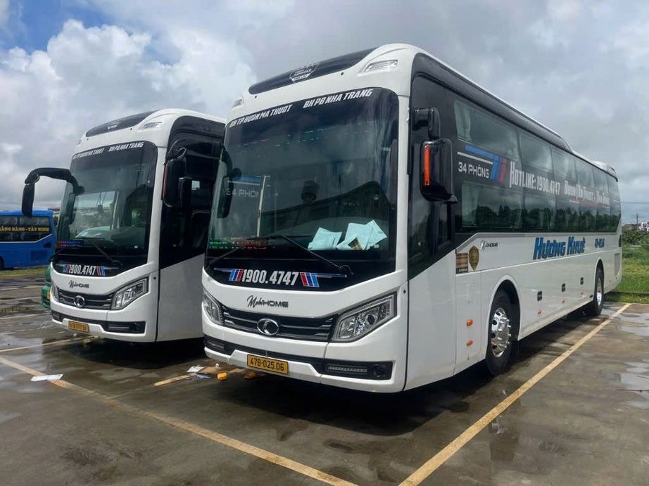 Xe Hương Khuê Mặt trước xe Bên hông xe Limousine 34 Phòng