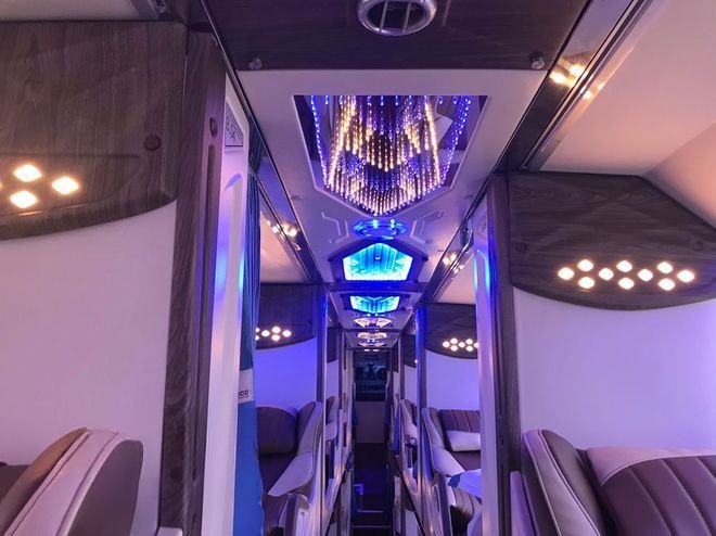 Xe Lovabus Giường nằm Nội thất Limousine giường nằm 34 chỗ