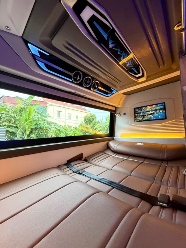 Xe Bình Hoài Limousine Giường nằm Limousine 21 phòng VIP