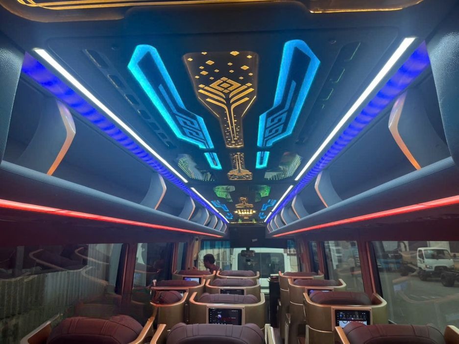 Xe Vie Limousine Tiện ích Nội thất Limousine 18 chỗ