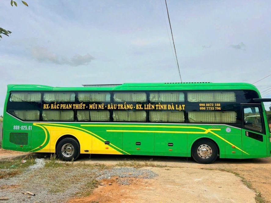 Xe Xuân Pha Bên hông xe Giường nằm 36 chỗ