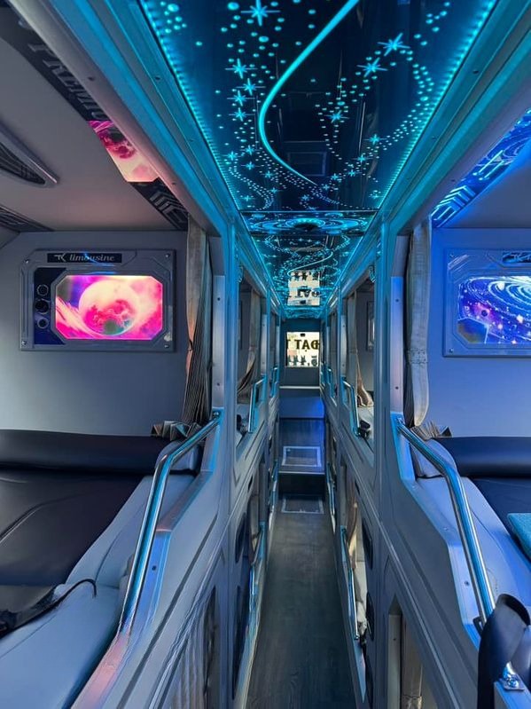 Xe Toàn Thành Đạt Giường nằm Nội thất Tiện ích Limousine giường phòng 32 chỗ