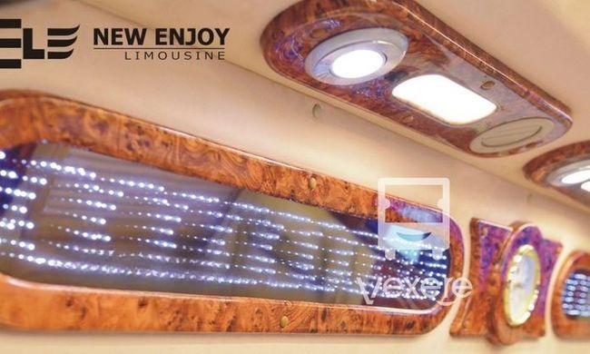 Limousine 9 chỗ VIP New Enjoy