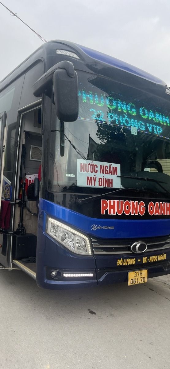 Xe Phương Oanh Mặt trước xe Limousine giường nằm 24 chỗ