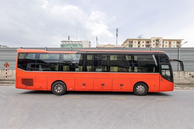 Xe Sapa Dragon Express Bên hông xe Limousine giường phòng 22 chỗ