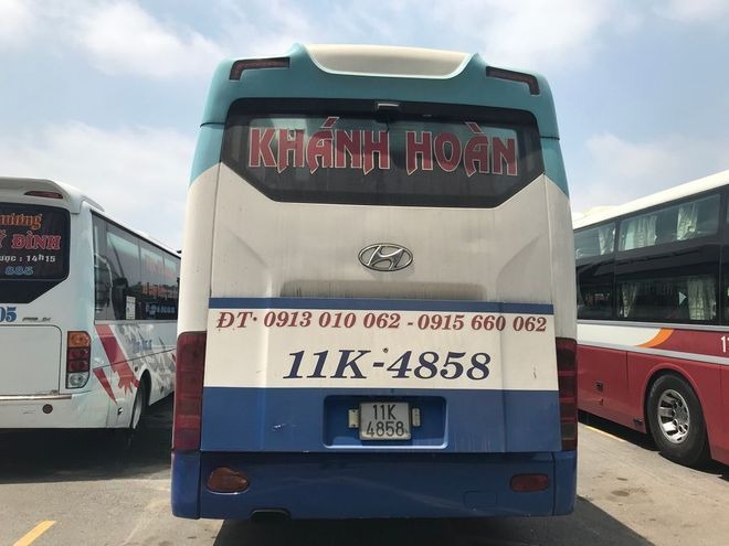 Xe Khánh Hoàn Mặt sau xe Giường nằm 41 chỗ