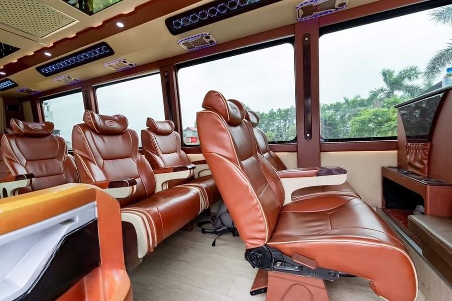 Xe First Class Express Bus Ghế ngồi Tiện ích Nội thất Limousine 16 chỗ