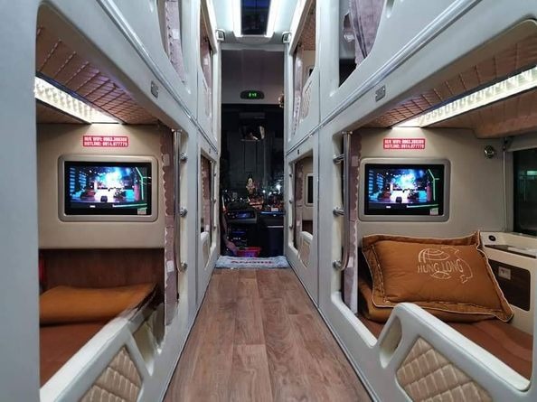 Xe Hưng Long Tiện ích Giường nằm Nội thất Limousine 22 Giường VIP (Có WC)