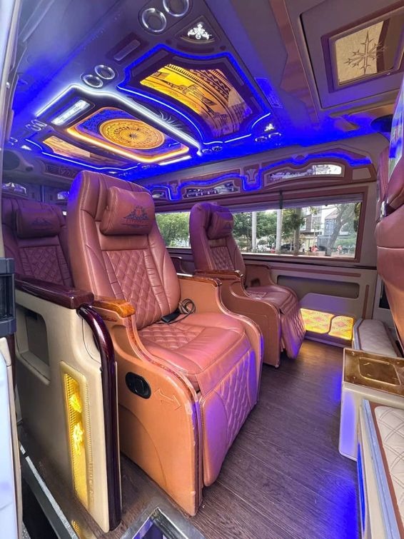 Xe Trùng Khánh Limousine undefined