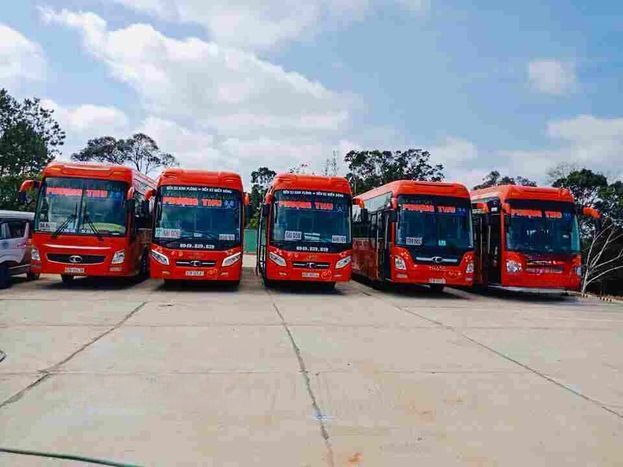 Mặt trước xe Giường nằm 40 chỗ mới Phượng Thu