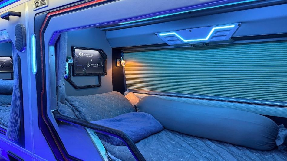 Xe Cường Ny Giường nằm Nội thất Tiện ích Limousine 24 Phòng Mercedes- Benz