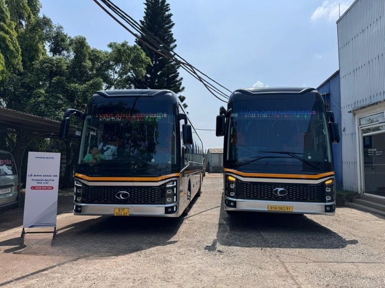 Xe Việt Tân - Đà Lạt Mặt trước xe Limousine 24 phòng