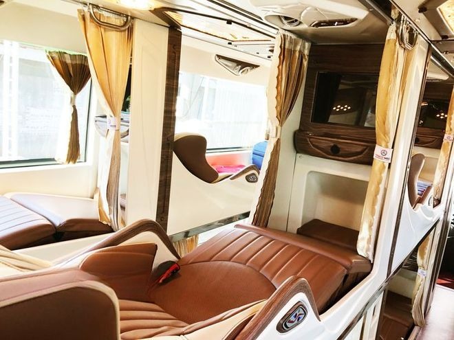 Xe Hiệp Giang  Tiện ích Limousine giường nằm 34 chỗ