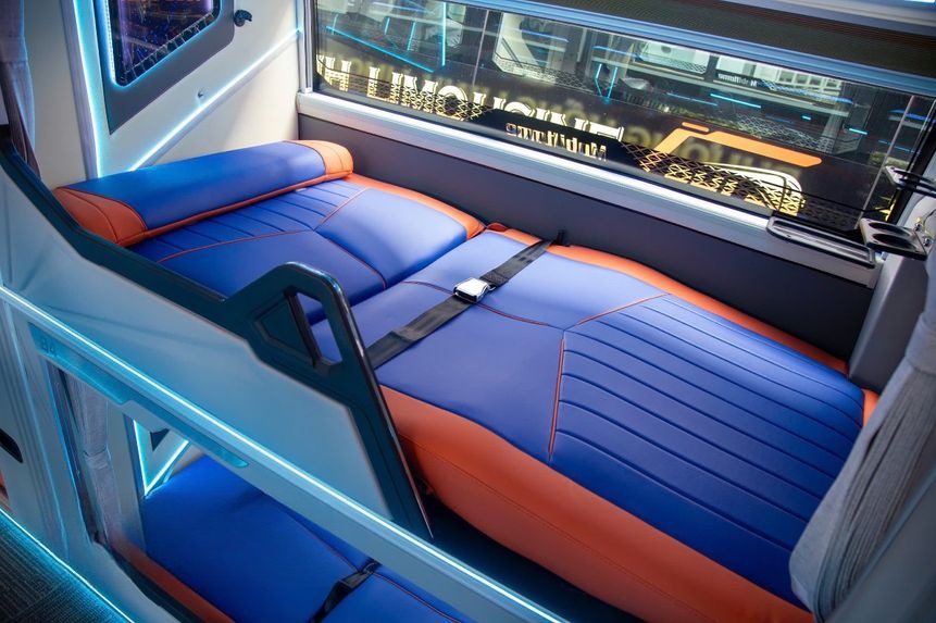 Xe Phương Hồng Linh Giường nằm Nội thất Limousine 24 phòng