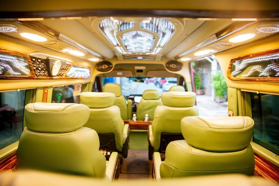 Xe Anh Quốc Limousine Tiện ích Nội thất Limousine 10 chỗ