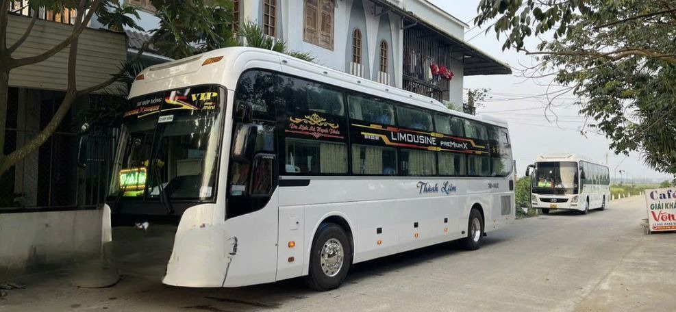 Xe Thành Liêm Bên hông xe Giường nằm 46 chỗ