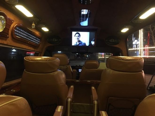 Xe Hoàng Phương Limousine Tiện ích Ghế ngồi Limousine 9 chỗ