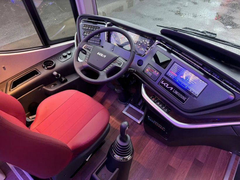 Xe Thuận Hiếu Nội thất Limousine 34 phòng