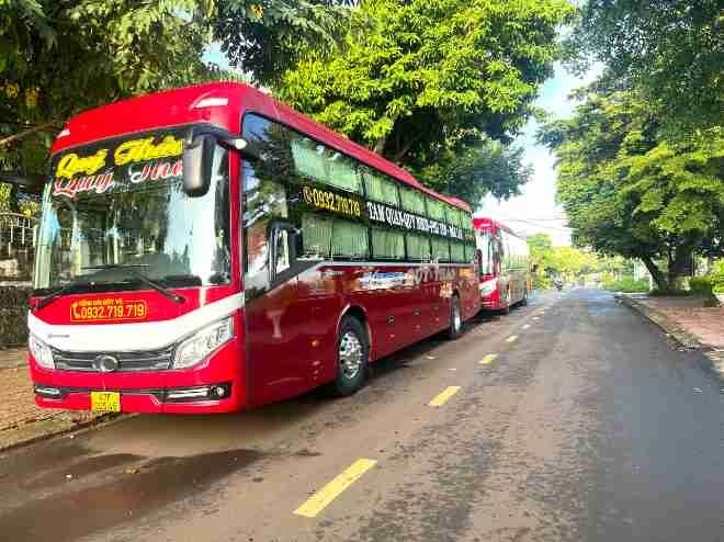 Xe Quý Thảo (Bình Định) Mặt trước xe Bên hông xe Giường nằm 41 chỗ 